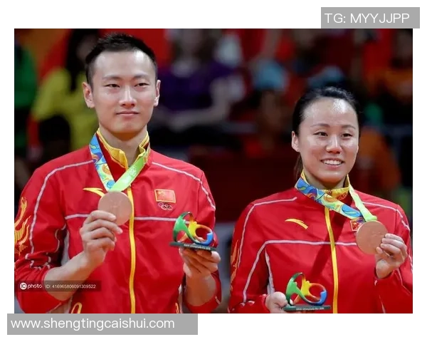 南京与重庆羽毛球队赛后复盘探讨灵活性对比赛结果的影响